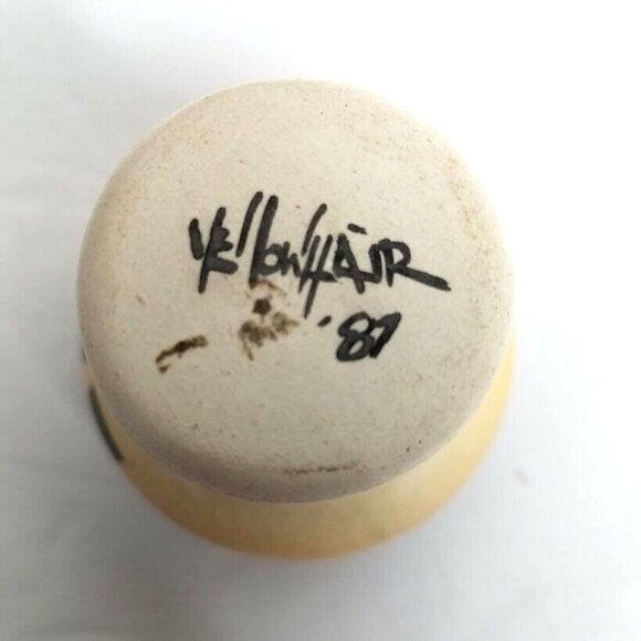 Navajo Miniature Pottery 2" Vase Vintage 87 Signed Yellowhair USA Tan Black - Picture 5 of 9